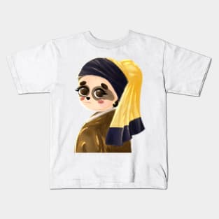 sloth with pearl earing Kids T-Shirt